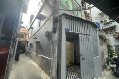 💥Nhà 3 tầng - Góc 2MT hẻm Huỳnh Văn Bánh, 3 phòng, 15 tr