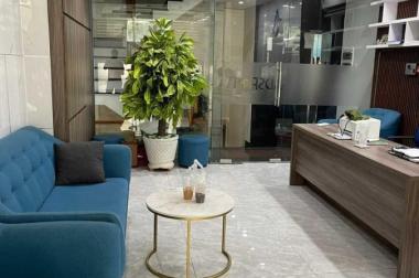 Siêu VIp! Cho thuê nhà hẻm xe hơi đường Sư Vạn Hạnh- 1T4L- Thang Máy