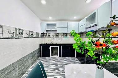 Bán nhà đẹp 3 tầng Nguyễn Văn Lượng ngang 4m ở ngay nhỉnh 4 tỷ