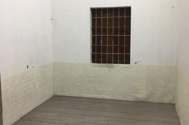 Cho thuê kho xưởng số 63 ngõ 100 Nguyễn Chí Thanh, thông với 157 Pháo Đài Láng, ô tô cách 20m.