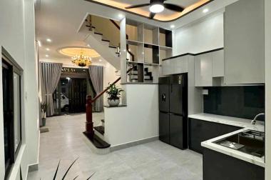 Bán nhà đẹp Trung tâm Linh Trung Thủ Đức-HXT-ô tô ngủ nhà-70m2-4 Tầng-7 tỷ 35