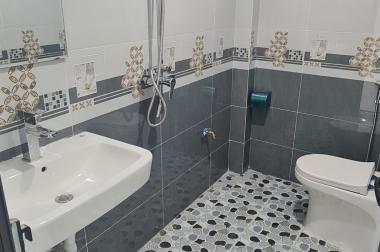 Bán nhà phố Tây -Tây Tựu 32m2*5T. Gần Đh Công Nghiệp Hà Nội, Đh Thành Đô.300m đến đường 32