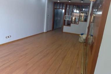 Chính chủ cho thuê toàn bộ ngôi nhà phố Dịch Vọng, Cầu Giấy _Dtsd 300m2_ Giá: 65 triệu