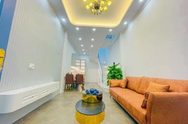 Bán nhà đẹp Yên Hòa 35m x 5T- gần phố- ở ngay- nhỉnh 5 tỷ