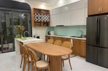 Perfect Home ! Quận Bình Thạnh diện tích 72m2 , Thiết kế 4 Tấm + Thang máy , 4Phòng Ngủ 5Tolet 