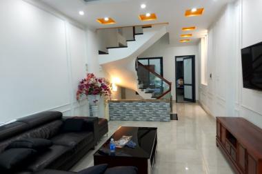 Bán nhà Chu Huy Mân,Long biên 52m2,5 tầng,Mt4m oto tránh chỉ 8 tỷ