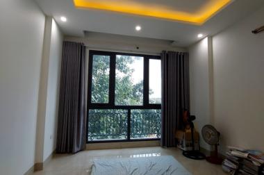 Bán nhà Chu Huy Mân,Long biên 52m2,5 tầng,Mt4m oto tránh chỉ 8 tỷ