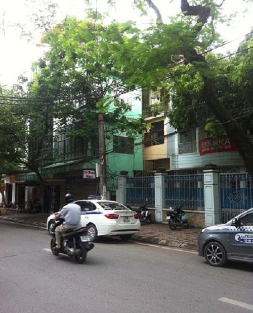 Bán biệt thự 366m2, 2 tầng phố Nguyễn Huy Tự giá 75 tỷ