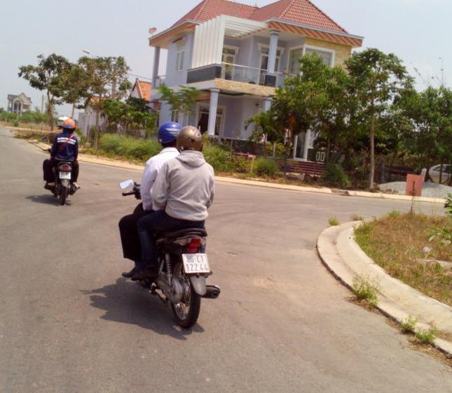 Chính chủ cần bán gấp 2 dãy phòng trọ Vsip 2, 18 phòng trọ đối diện KCN VSIP 2 đang hoạt động