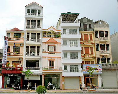 Bán nhà Nguyễn Chí Thanh 47m2 x 6 tầng, MT 7m, cách phố 20m. Giá 120 tr/m2