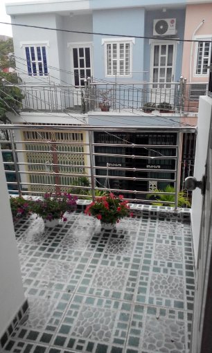 Nhà phố xã Phước Kiển, đúc thật, 1 trệt 2 lầu, giá 1.2 tỷ