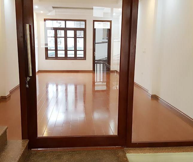 Bán nhà 5 tầng ngõ 296 Lĩnh Nam, Hoàng Mai