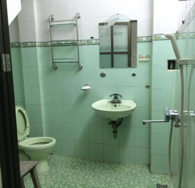 Bán căn hộ tập thể Đường Sắt 29 Láng Hạ, 100m2, giá 2,1tỷ