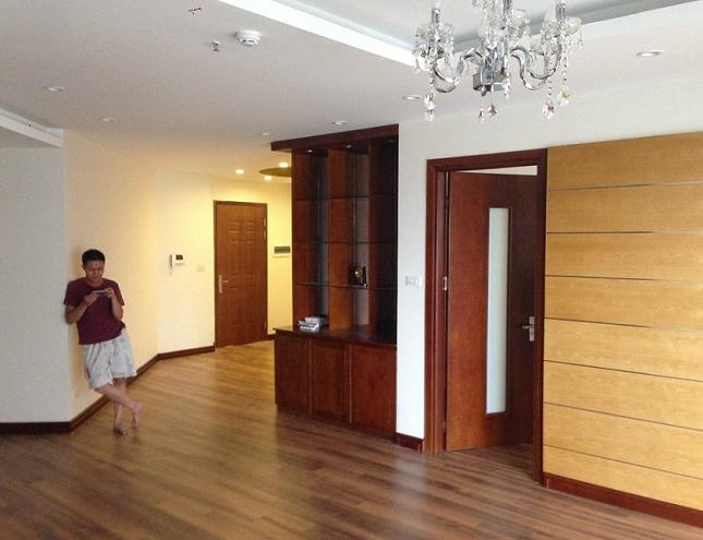 Cho thuê chung cư GP Biulding 170 Đê La Thành 130m2, nội thất cơ bản, giá thuê 13 triệu/tháng