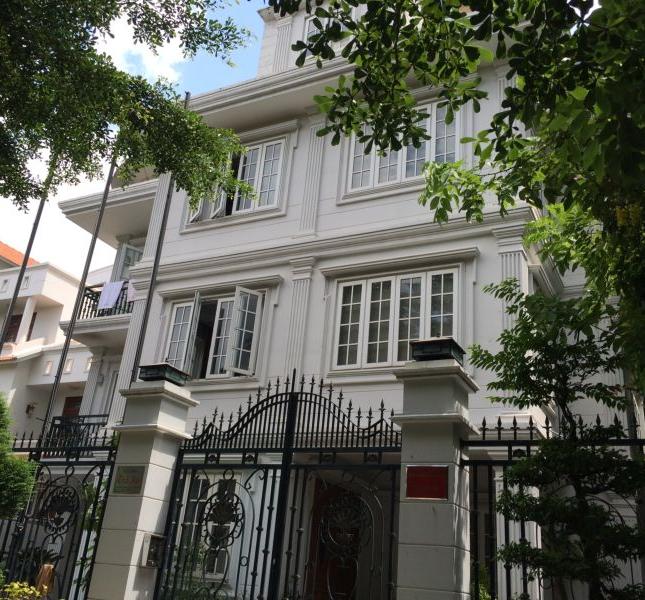 Villa nhà phố Thảo Điền đẹp, 3PN, đủ nội thất, giá rẻ 20 triệu/tháng