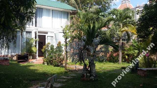 Cho thuê villa Thảo Điền, sân vườn, hồ bơi rộng