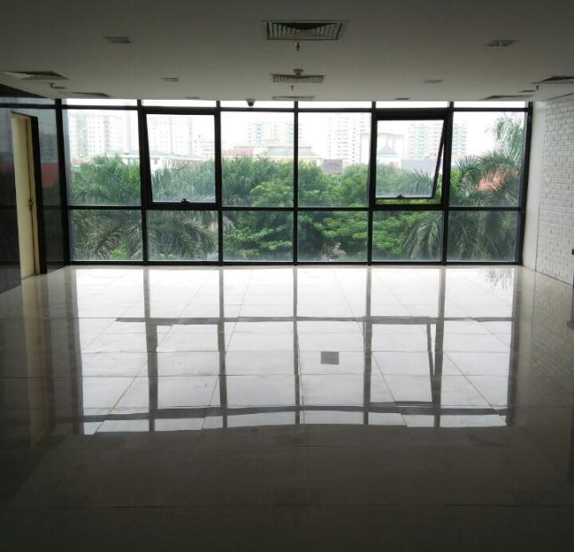 Cho thuê văn phòng tại Trần Thái Tông, Cầu Giấy diện tích 120m2/sàn, view thoáng