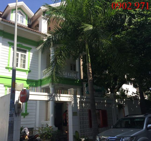 Cho thuê biệt thự phường Thảo Điền, Q2, 240m2, 4 phòng ngủ, nội thất đẹp 70 triệu/tháng
