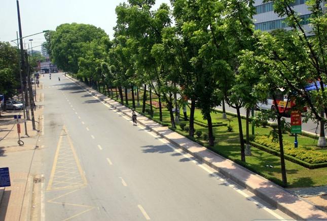 Bán đất đường Hoàng Quốc Việt. Giá 200 triệu/m2 có thỏa thuận