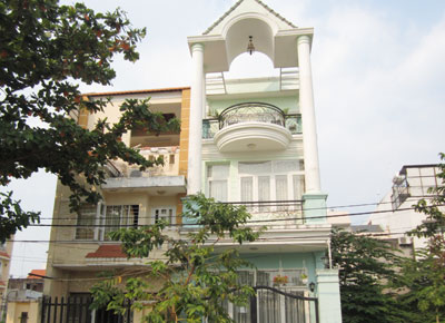 Bán nhà gấp hai MT đường Trần Đình Xu, P. Nguyễn Cư Trinh, Q. 1. DT: 60m2