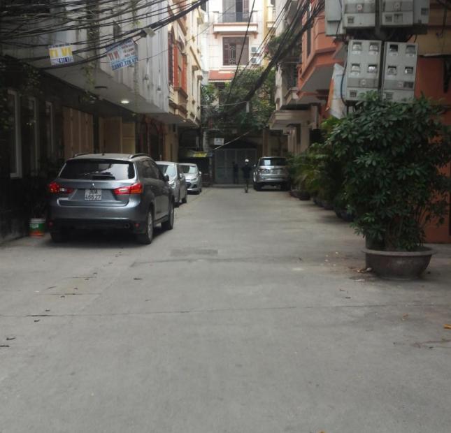Bán nhà đẹp nhất mặt phố Văn Cao, Ba Đình, Hà Nội, 50m2, 7,5 tỷ, Đông Nam, ôtô đỗ cửa 2 mặt thoáng