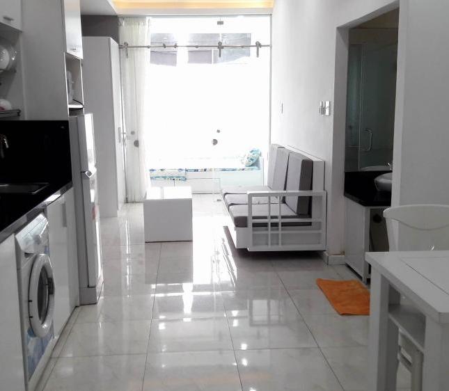 Cho thuê căn hộ 2 PN view biển giá rẻ ở Mường Thanh Nha Trang. LH: 0906.417.494