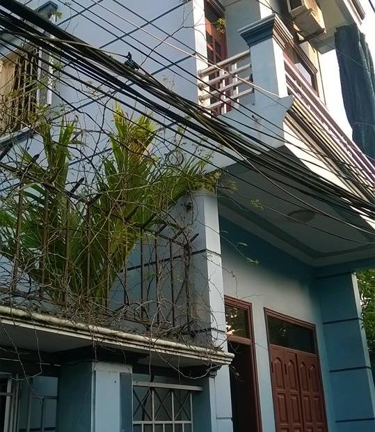 Bán nhà tại đường Trần Thánh Tông rất gần trường và chợ giá hợp lý