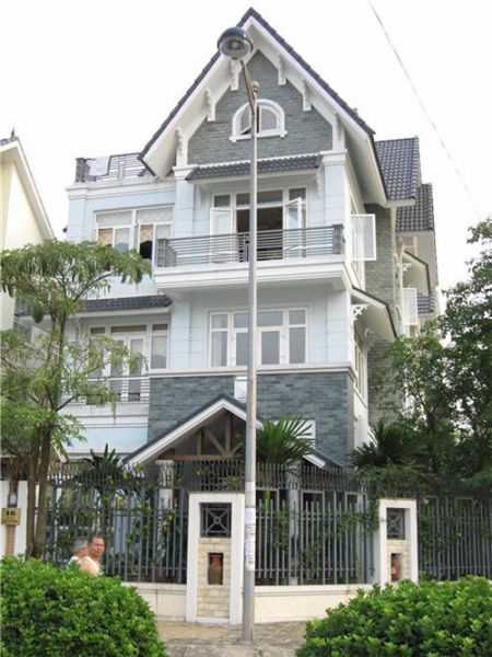 Bán nhà MT đường Hai Bà Trưng, P8, Q3, sát Quận 1. 3.8 x19m. Giá 9 tỷ