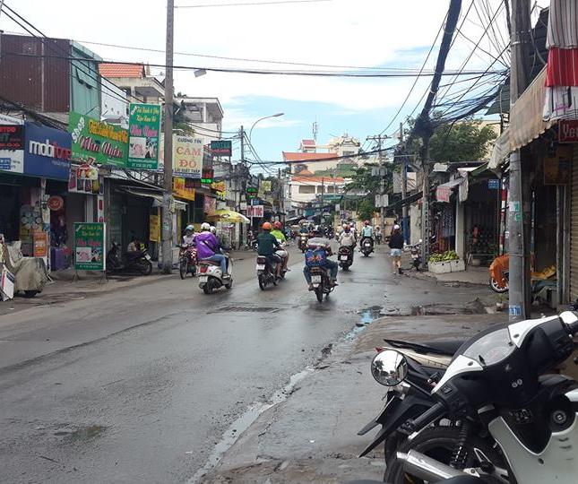 Cho thuê nhà mặt tiền ngay con đường sầm uất khu dân cư đông đường Trần Văn Mười, Hóc Môn