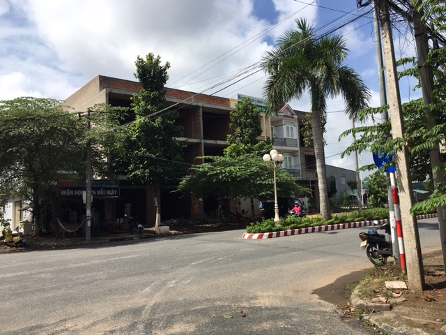 Bán nhà xây thô liên kế 1 trệt, 2 lầu, đường Trần Thị Nhượng, phường 1, thành phố Sa Đéc