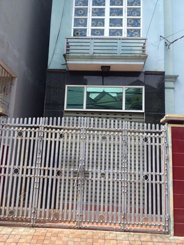 Cho thuê nhà 3.5 tầng ngõ 5 Cao Thắng, 4 PN + 3 VS, ô tô đỗ cửa