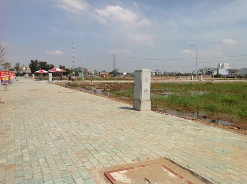 Đất mặt tiền Nguyễn Duy Trinh Vincom, quận 2, SHR, giá chỉ 7tr/m2