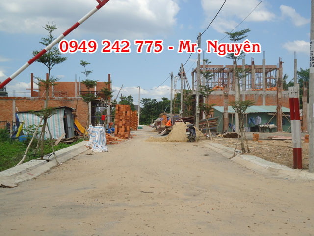 Đất đường Vườn Lài, giá 22tr/m2, P. An Phú Đông, Quận 12. Đã có GPXD, nhiều nhà đang xây, có hình