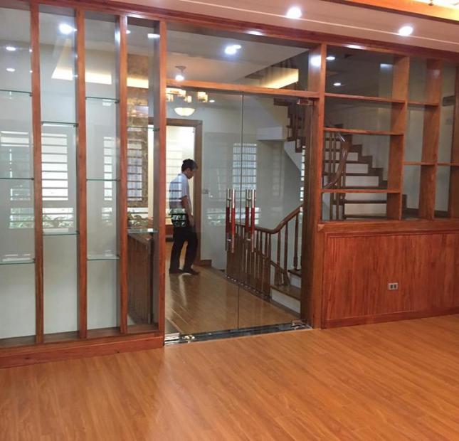 Chính chủ bán nhà tại ngõ 93 Hoàn Văn Thái, Thanh Xuân 50m2 x 5 tầng, MT 5m đường 2 ô tô giá 7,5 tỷ