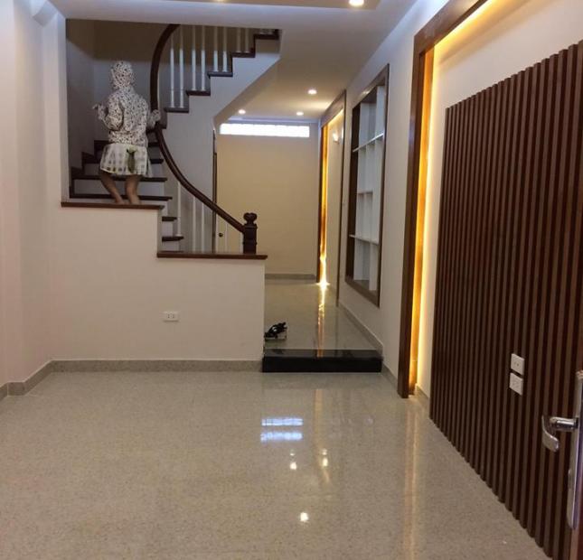 Bán nhà 268 Đê La Thành 40m2 x 4 tầng mới, giá 3.6 tỷ