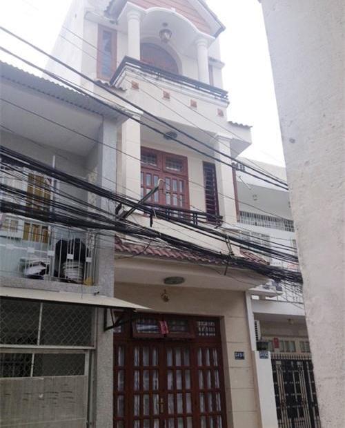 Định cư HN bán rất gấp nhà HXH Nguyễn Du, Quận 1, giá chỉ 8.5 tỷ TL