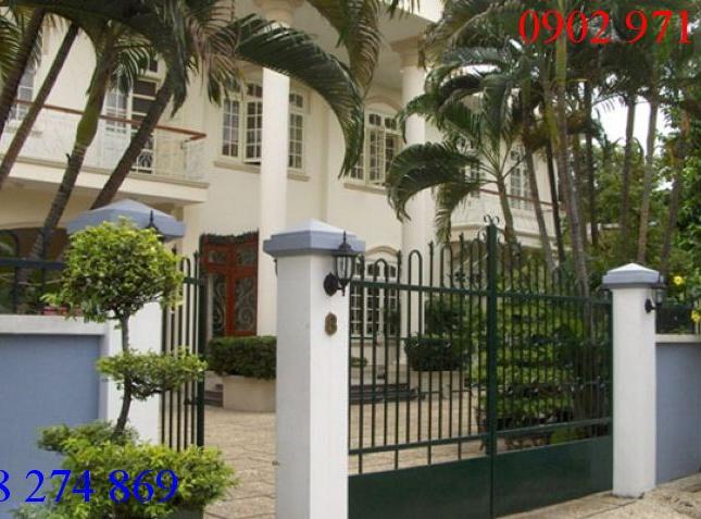 Cho thuê villa tại đường Nguyễn Văn Hưởng, phường Thảo Điền, Q2, TP. HCM, với giá 129.13 tr/tháng