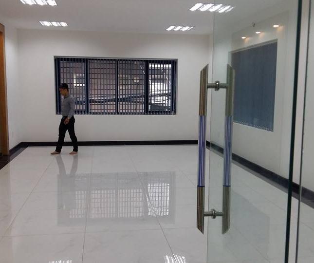 Bán nhà mới xây dựng mặt phố Nguyễn Khang DT 70m2x6 tầng, có thang máy