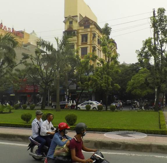Bán nhà mặt phố Hoàng Quốc Việt, diện tích 40/60m2, 6 tầng, giá bán 22,5 tỷ, Bắc Cầu Giấy