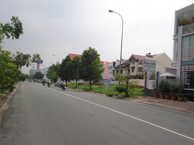 Nhà cấp 4 diện tích 12x30m mặt tiền Lý Phục Man, phường Bình Thuận, Q7