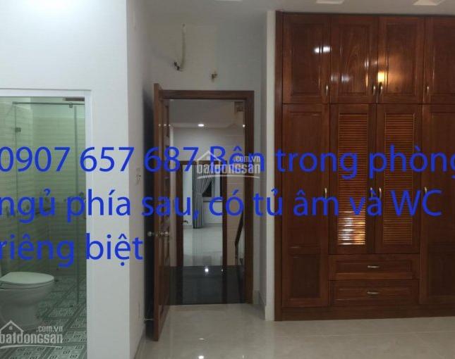 Bán nhà phố đường số Phạm Hữu Lầu, DT 280m2, 4 phòng ngủ, phòng thờ, sân thượng, sân phơi, giá tốt
