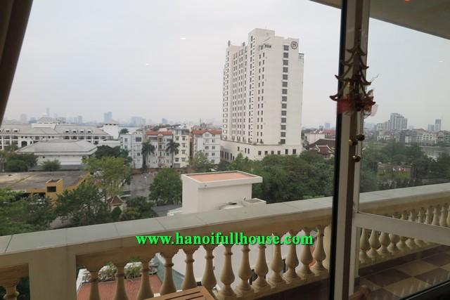 Cho thuê căn hộ mới giá rẻ quận Tây Hồ, Hà Nội. LH  0983739032