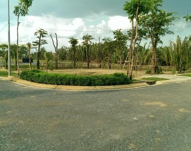 Bán đất vòng xoay Phú Hữu, đường Nguyễn Duy Trinh, giáp Quận 2, giá 22tr/m2