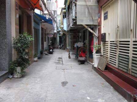 Cần bán nhà phố đường Trần Phú, P. 4, Quận 5