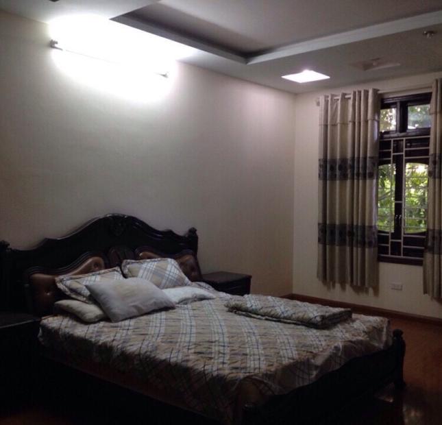 Cho thuê nhà đẹp 4 tầng, 4 phòng ngủ, phố Văn Cao