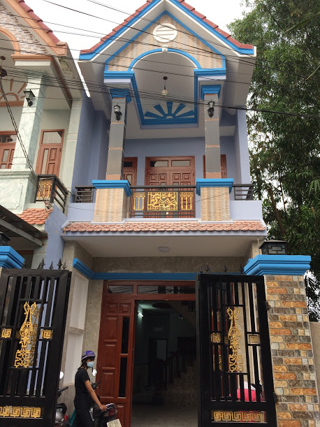 Bán nhà mặt tiền đường 5m, sát đường Nguyễn Thị Minh Khai, Dĩ An 