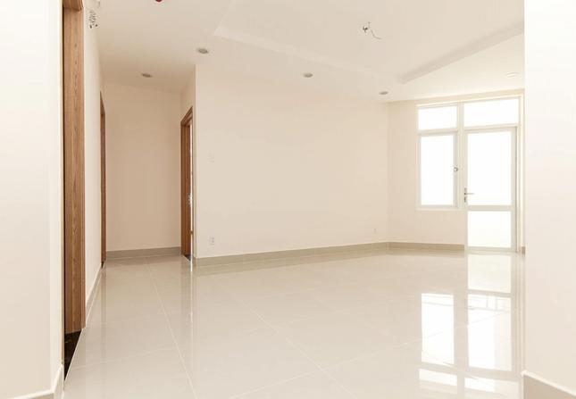 Cần bán gấp căn hộ 66m2, 2 phòng ngủ, mặt tiền đường Huỳnh Tấn Phát, cách phú Mỹ Hưng 500m