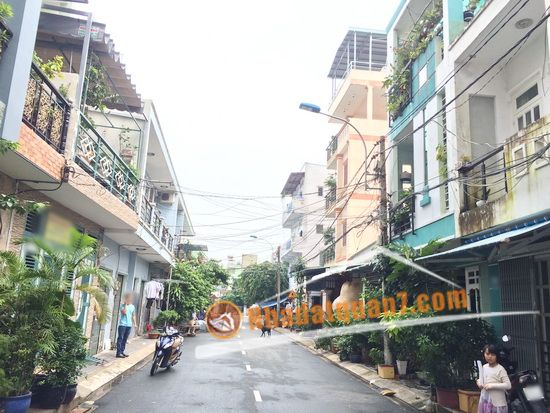 Nhà phố 2 lầu hiện đại đường số 9 Lý Phục Man, P. Bình Thuận, Q. 7 giá 4.2 tỷ