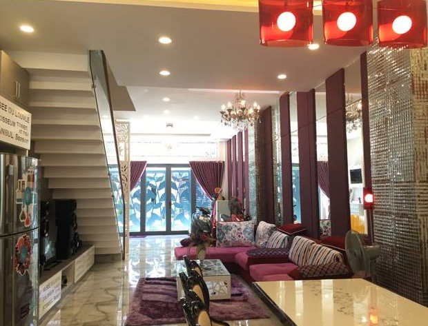 Cần bán nhà đẹp 3 tầng đường Chu Mạnh Trinh, Đà Nẵng