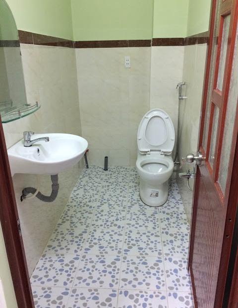 Phòng Lê Văn Sỹ, toilet riêng, giờ tự do, bao điện nước. Giá 2.6 triệu/th